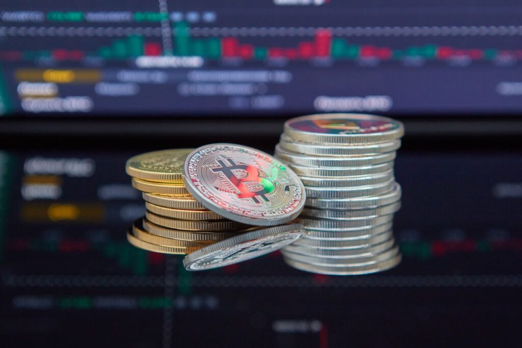 Régulation des actifs numériques : enjeux et perspectives dans les Émirats et en Asie