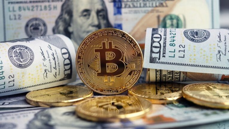 Le Bitcoin atteindra 100 000 $ d’ici à 2025 selon Bloomberg